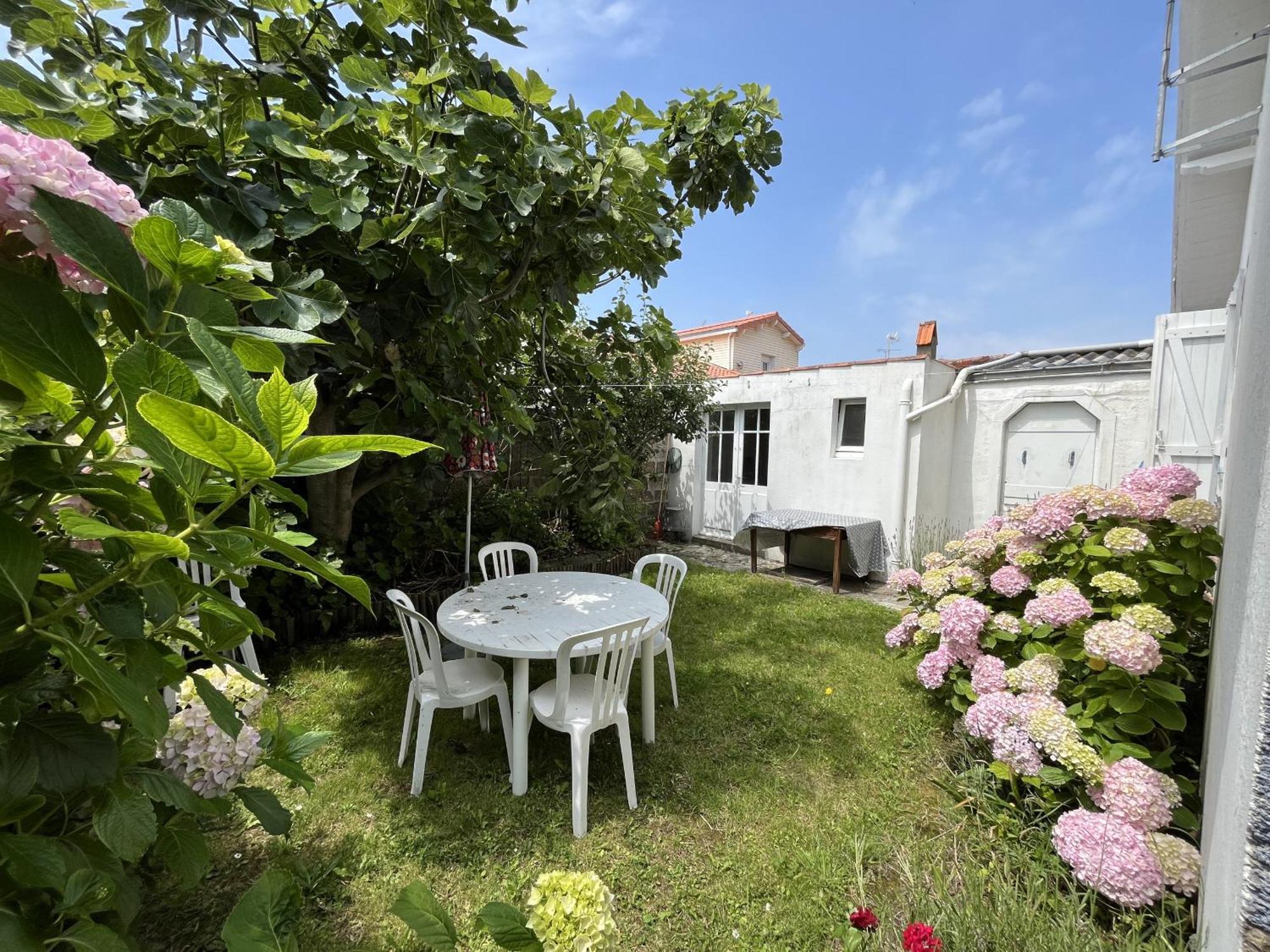 Maison Typique 30 S Proche Plage Saint-Gilles-Croix-de-Vie Exterior foto
